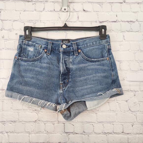 BDG Urban Outfitters Medium Wash Denim Cuffed Cut Off Jean Shorts Women's 28 - Picture 1 of 8